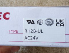 You get 1 – IDEC RH2B-UL Relay AC24V @c11