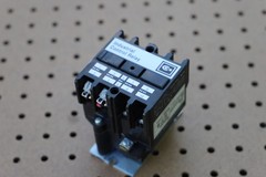 CUTLER-HAMMER AR4A CONTROL RELAY 600V 10A MODEL B 766A023G01