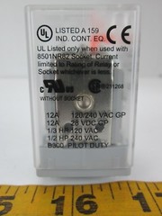 Square D Plug in GP Relay 8501KU12V24 SER-E 240V 50/60Hz 05923 T