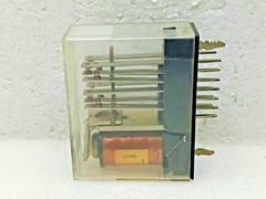 Relog 2 RH 01 Industrial Control Relay 24V Coil IP40 TGL 26047 Genuine Part.