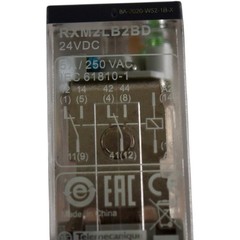 Schneider Electric RXM2LB2BD Relay with RXZE1M2C Socket