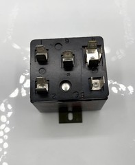 General Electric / 3ARR3K25S4 / Relay Potential 395V Pick-Up, 260-275V