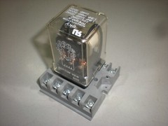 Sky SKKP-3C Relay – 3PDT – 120VAC Coil – Tests OK as Shown – Includes Socket