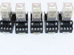 Omron (QTY 5) Omron MY4N-D2 24 VDC Relays with MT14-PC Bases MY4ND2