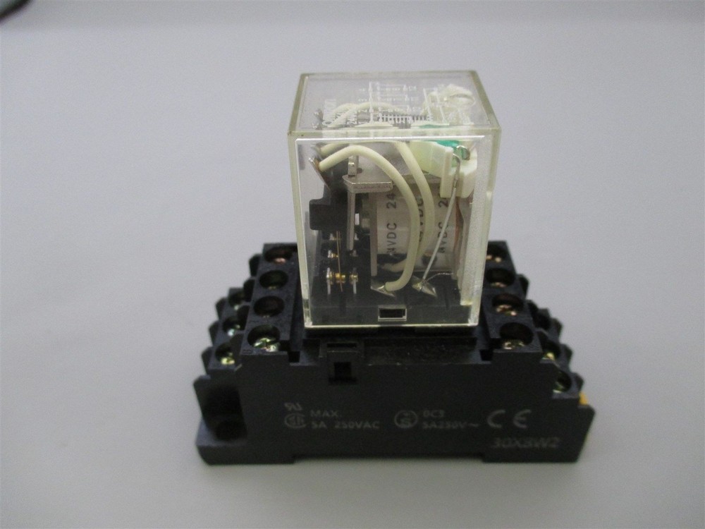 Omron MY4N Relay w/ Socket