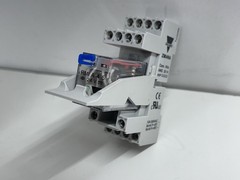 Carlo Gavazzi RMI A 4 5 Relay With ZMI4NA Socket DIN Rail 5A Used
