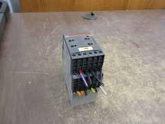 ABB CM-IWN.5P Multifunction Monitoring Relay 1SVR760660R0400 24-240V AC/DC Used