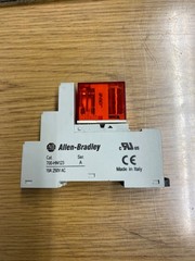 ALLEN-BRADLEY 700-HPS2Z24 WITH 700-HN123 RELAY 24VDC-USED lot of 4