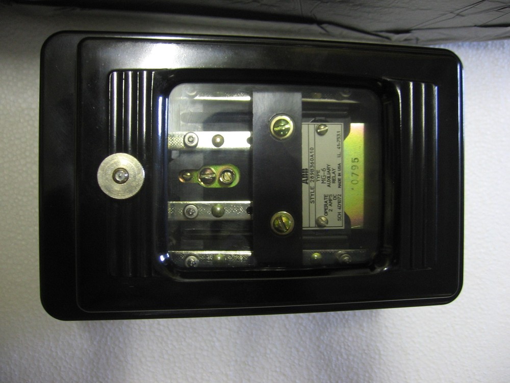 ABB Type MG-6 Style 289B360A10 Auxiliary Relay 2 Amps DC