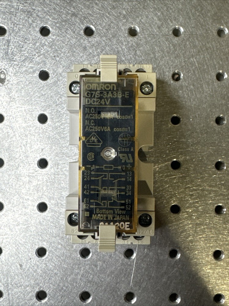 OMRON RELAY , TYPE- G7S-3A3B-E DC24V / P7S-14F-END