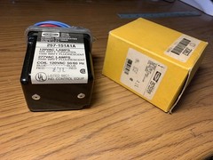NOS Hubbell 257-151-A1A Lighting Relay 120VAC 277VAC Coil 50/60Hz