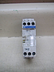 Schneider Electric Voltage Measurement Relay P/N: RM4UA32MW FREE SHIPPING