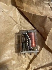 Potter & Brumfield R10-E1P2-V700 Relay 24VDC DPDT 2A AC/DC 8-Pin R10E1P2V700