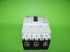 Eaton NZM1 + NZM B1.Circuit Breakers.there is no one cable tie.USED