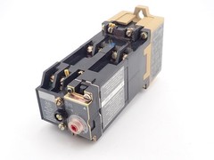 Allen Bradley 700-PK800A1 Ser. B Master Control Relay