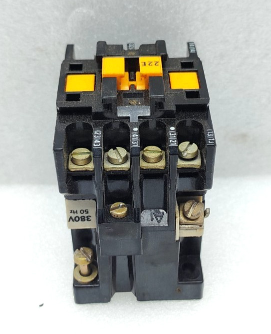 Telemecanique CA2-DN122 Control Relay 380V 50Hz New Fast Shipping