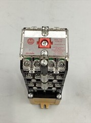 HOUSTON STOCK NEW ALLEN BRADLEY 700-PK1200A1 AC OPERATED RELAY FREE 2 DAY AIR