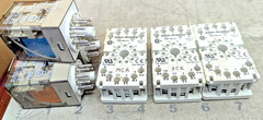 3 EACH ALLEN BRADLEY 700-HA33Z24 RELAY WITH 700-HN101 SOCKET WORKING PULL [OF60
