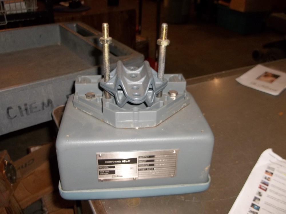 FOXBORO COMPUTING RELAY 136-5-3 ST B 20-22 PSI INPUT/OUTPUT 3-15 PSI (CC2)