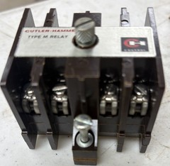 Cutler Hammer D26MF Series A2 Type M Relay 4-Pole Attachment