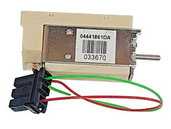 *New in Box* MERLIN GERIN 33670 UNDERVOLTAGE RELEASE 100-130VAC/DC
