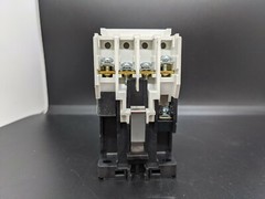 Eaton D15CR22AB Freedom Series Relay 2NO/2NC 120VAC NEW IN BOX