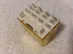 IDEC RH4B-U Relay 24 VDC