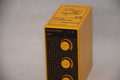 SELECTRON Lyss AG GM-U 40 GM-U40 CH-3250 Lyss 230/400V 3ph Relay