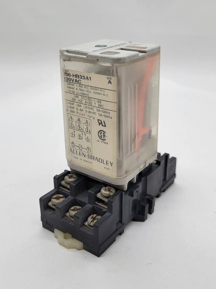 Allen-Bradley 700-HB33A1 Relay w Socket Base 10A 1/4HP 120V 11Pin Series A
