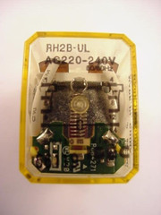 Idec RH2B-UL AC220-240V Relay NEW Ships on Same Day of the Purchase