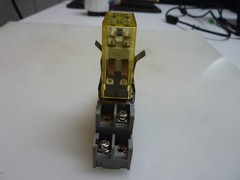 Idec RY2S-U Relay DC24V w/ Socket SY2S-05 7A 300V (31412)