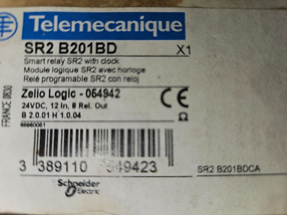 New! Telemecanique SR2 B201BD Smart Relay with Clock (#60115)