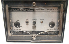 ABB POWER CIRCUIT SHIELD REVERSE POWER RELAY TYPE 32R CAT NO 437P4671 120V 60HZ