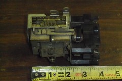 GE RELAY CR2810-1809-C2, 600V AC 10 AMP, CONT 110V 60Hz, Used