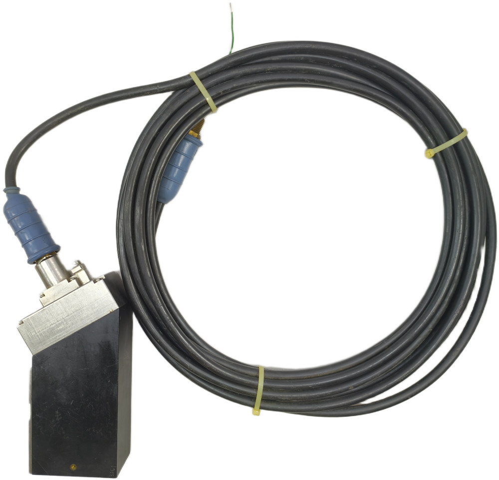 Controlotron Transducer Hi Precision 1011HN S D2 UT1 CS 52 with Cord