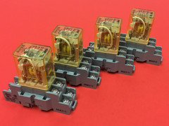 Idec – RH2B-UL – DC 24V – Relay – w/ SH2B-05 Base – LOT OF (4)
