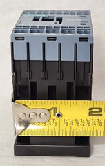 Siemens Sirius 3RH2122-2BB40 Contactor Relay 10A 240V AC / DC 24V