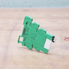 Phoenix Contact 2966029 Relay Base PLC-BSC-24UC/21 w/ 2961105 Relay – USED