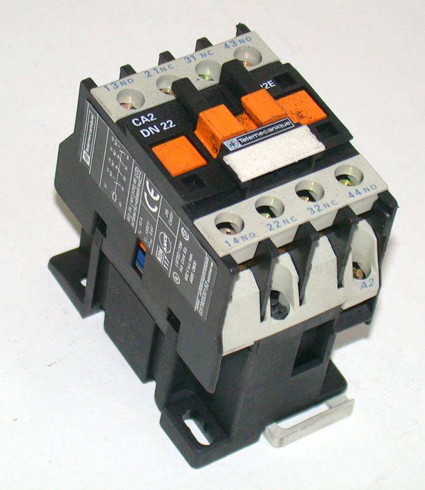 3 TELEMECANIQUE CONTROL RELAYS 10 AMP MODEL CA2DN22