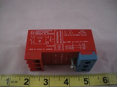Stahl 9011/00-158/390/00 Intrinspak Safety Barrier Relay 15v 44ohm used