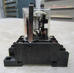 💥OMRON 8-PIN RELAY 24 VDC LY2-D-NJB W/ BASE