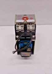 ALLEN BRADLEY 700DC-PK400Z24 SER D TYPE PK 24 VDC MASTER CONTROL DC RELAY