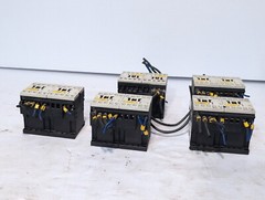 Lot of 2 Siemens 3RT1016-1BB42 contactors, 24VDC, as shown in pictures