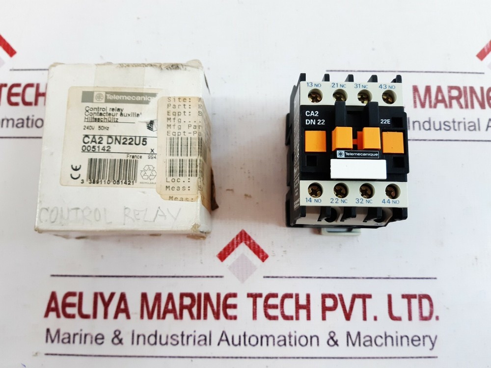 Telemecanique CA2 DN22 Control Relay 240V 50Hz