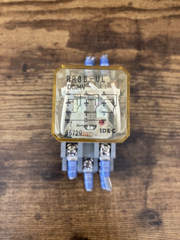 IDEC – RR3B-UL DC24V & IDEC SR3B-05 91403