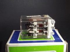 Steveco RBM Type 93 Relay 90-274 Three pole Double Throw 5 Amps-120V