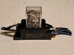 OMRON LY2 RELAY WITH SOCKET BASE MAX. 15A240V – Free Shipping