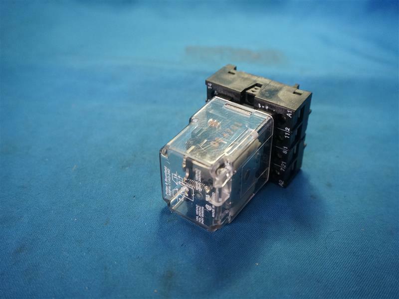 Potter & Brumfield KRPA-11AG-240 KRPA11AG240 Relay w/ Socket