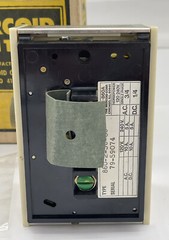 Mercoid Control Line Voltage Thermostat 860-2-56-80, Screws, Plate, Manual