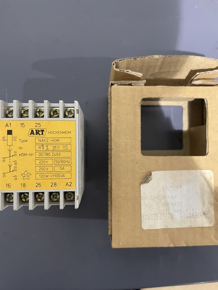 Art Hockenheim NAK2-HDM Relay Module 220-250V 120W 1100VA 5A 50/60Hz